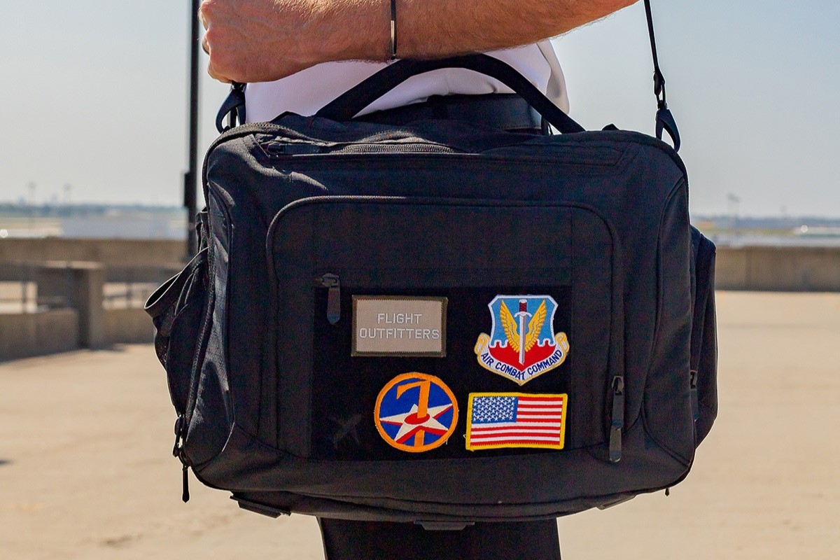 Pilot holding the Flight Deck Pro bag