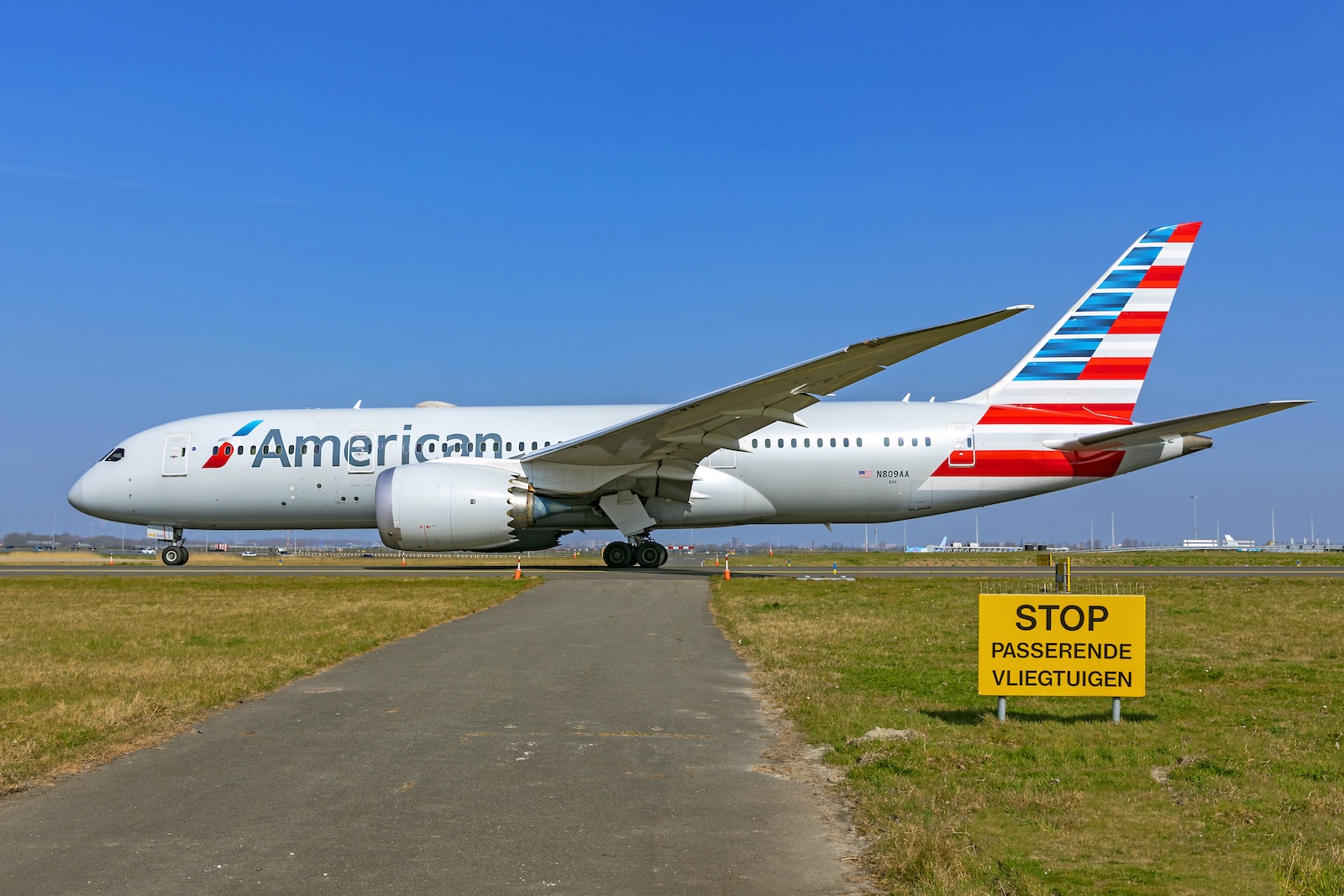 American 787