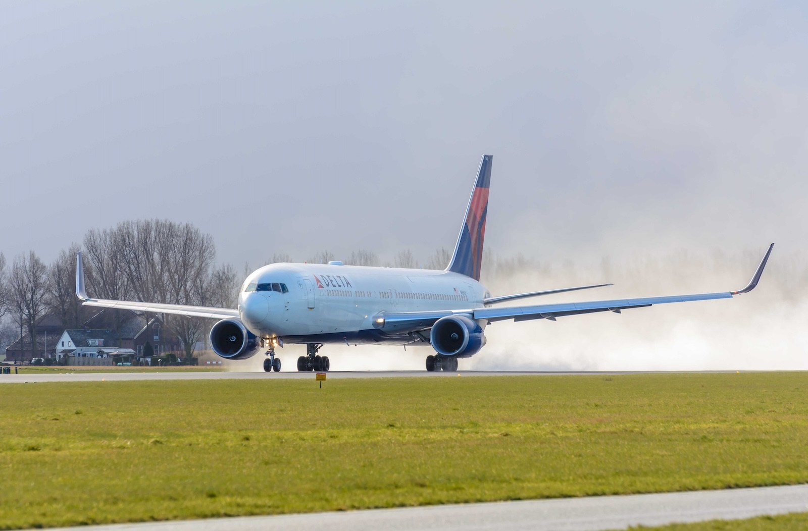 A Delta Boeing 767