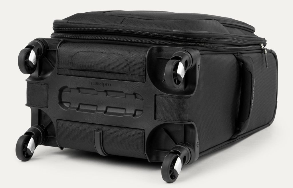 Travelpro 21-Inch Maxlite 5 Softside Expandable Carry-on
