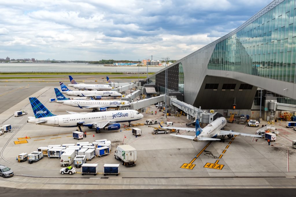 United and JetBlue aircraft