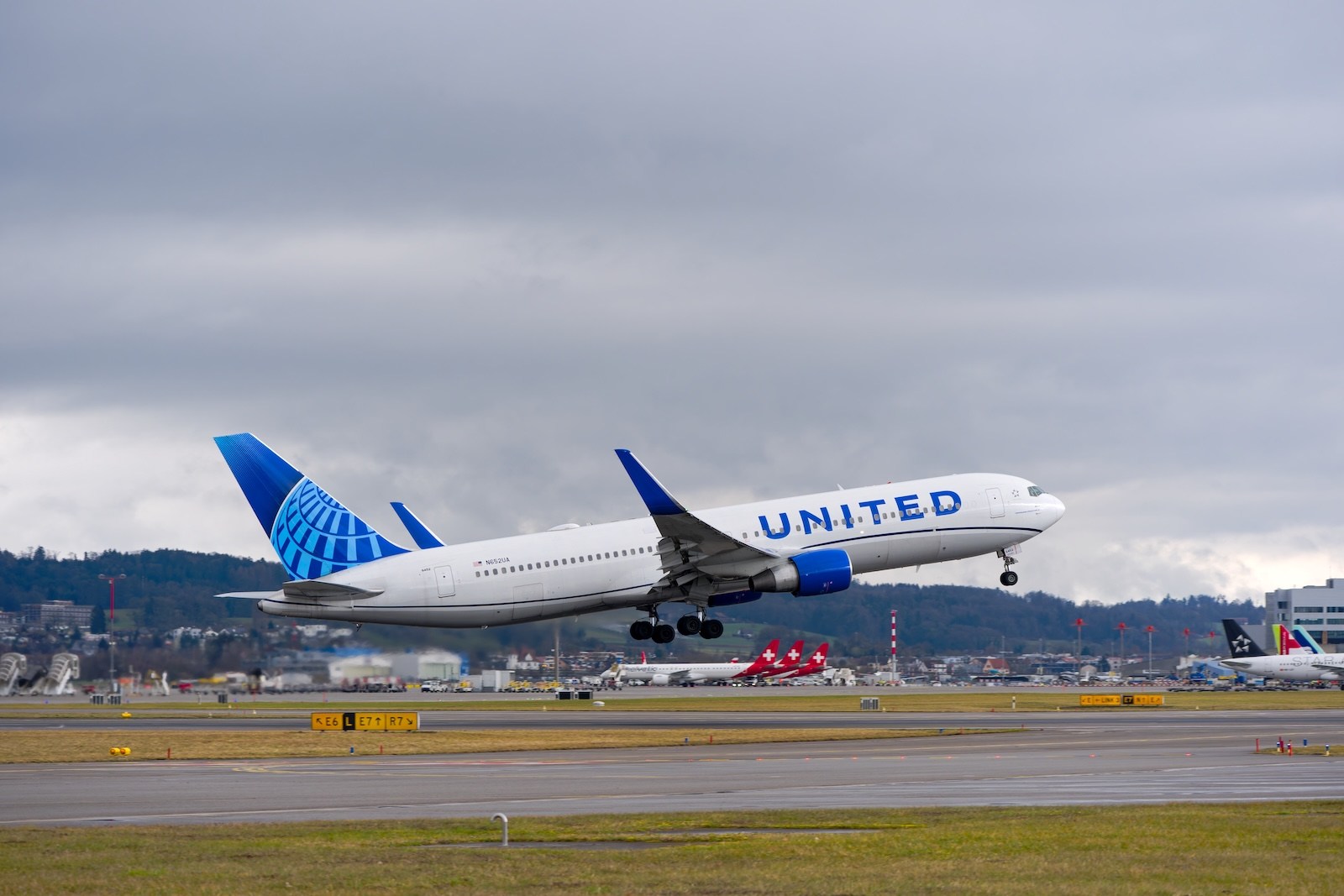 airlinegeeks.com