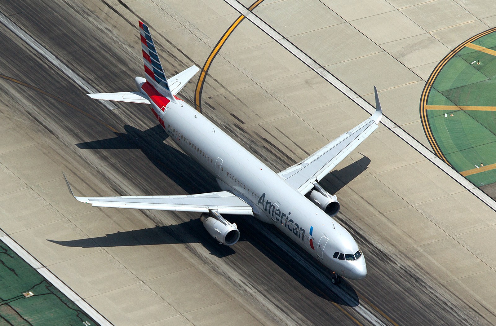 An American A321