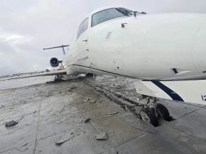 CommuteAir overrun incident in September 2025