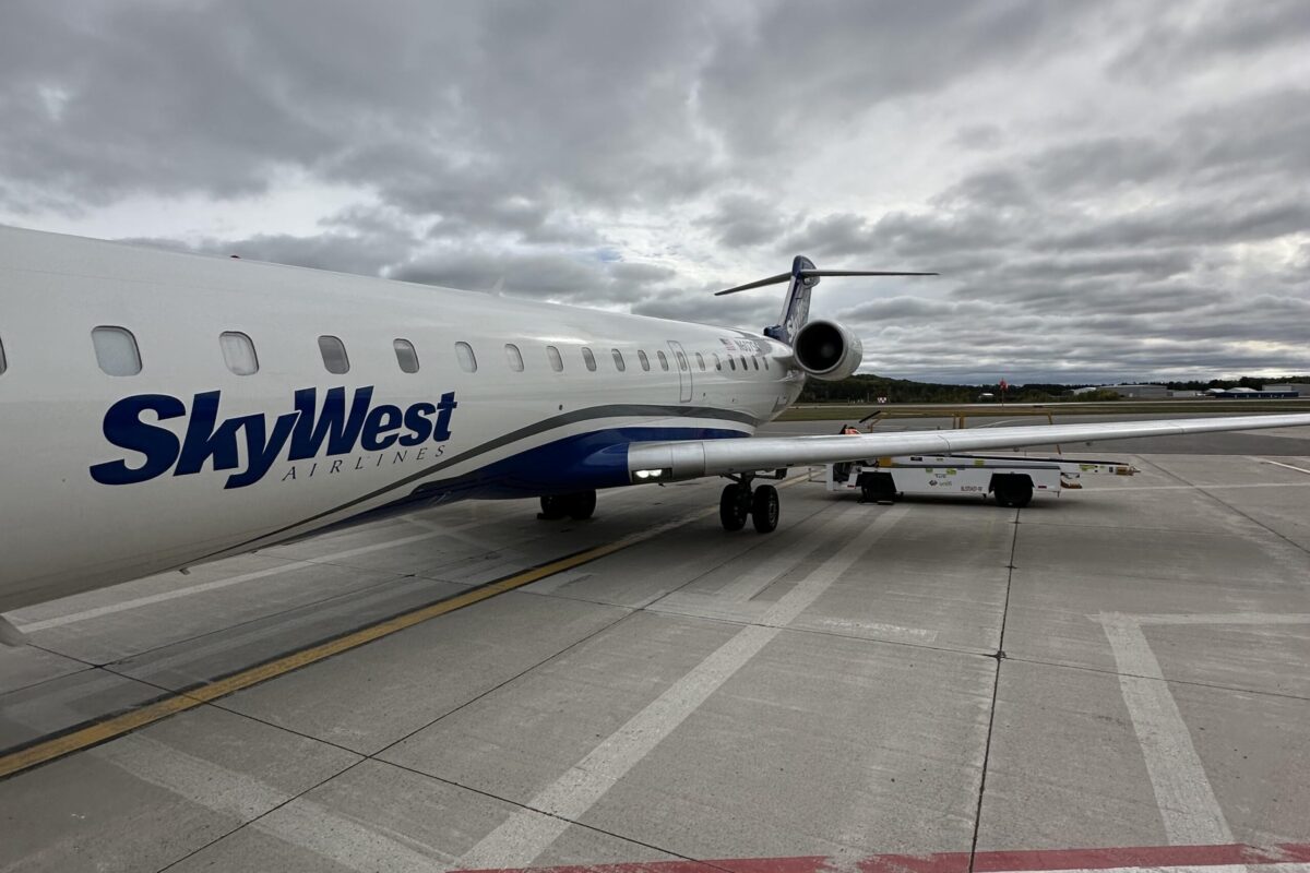 SkyWest CRJ-550