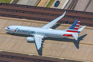 An American 737 at Dallas/Fort Worth