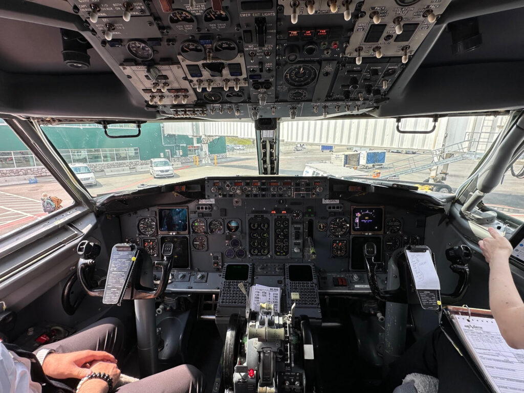 The cockpit of Air North's Boeing 737-500.