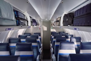 Rendering of United's CRJ-450